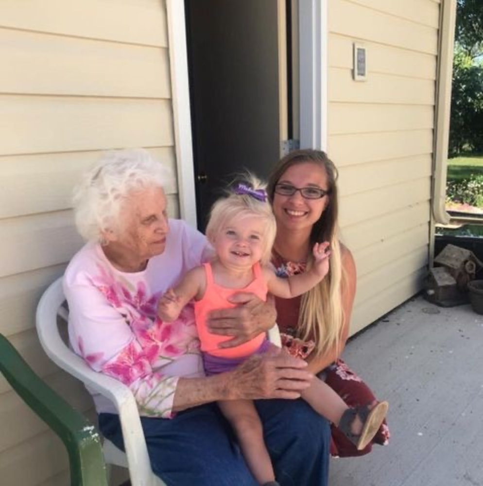 Meet your Posher, Carly